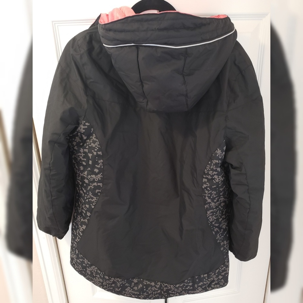 Snow Jacket - Picture 2 of 5